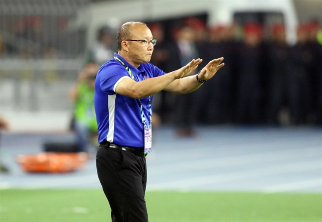 Doi hinh ra san cua Viet Nam - Malaysia tran chung ket luot ve AFF Cup 2018
