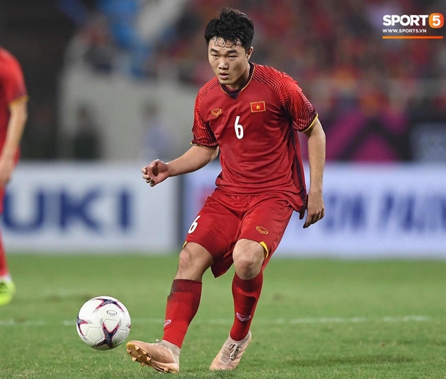 Doi hinh ra san cua Viet Nam - Malaysia tran chung ket luot ve AFF Cup 2018