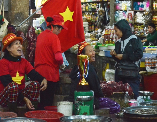 Tieu thuong xu Hue go trong, thoi ken 'tung cho' co vu doi tuyen Viet Nam