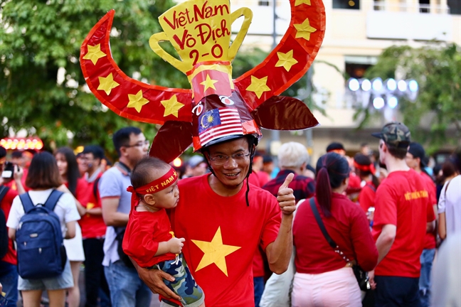 Thang Malaysia, Viet Nam vo dich AFF Cup 2018, Quang Hai xuat sac nhat giai