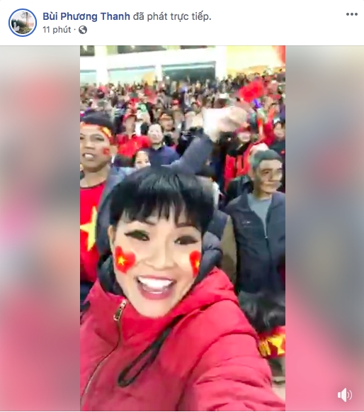 Nghe si Viet tung bung mung Viet Nam vo dich AFF Cup sau 10 nam cho doi