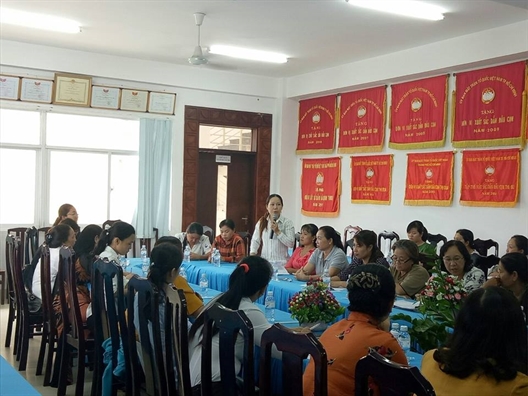 Huyen Binh Chanh: Ban giai phap ho tro phu nu khoi nghiep