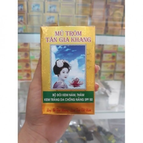 Thu hồi kem Mủ Trôm 'trắng da trị nám' không đảm bảo chất lượng