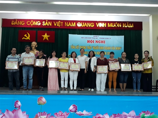 Quan 5: Tuyen duong guong 'Nguoi kinh doanh van minh'