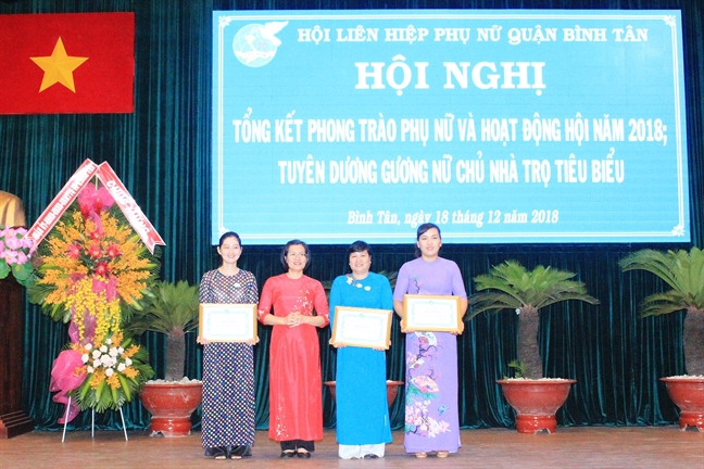 Quan Binh Tan: Bieu duong 37 nu chu nha tro tieu bieu