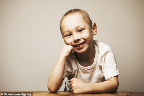 Cậu bé 4 tuổi mắc ung thư máu và lời ước nguyện xúc động gửi ông già Noel