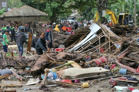 Indonesia: Cảnh báo sóng thần tiếp diễn sau thảm họa