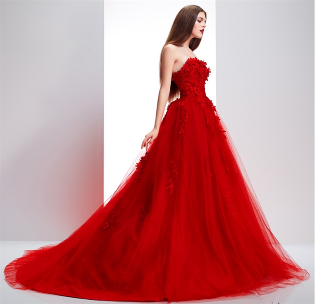 Áo dài đỏ cô dâu mang phong cách sang trọng