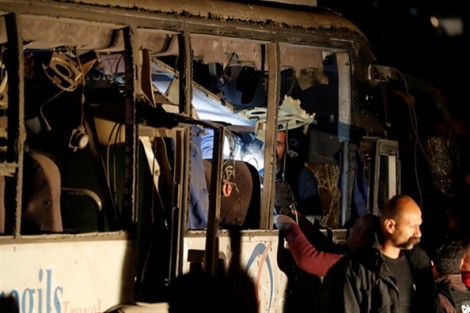 Vụ đánh bom tại Ai Cập: Việt Nam đề nghị xác minh thông tin 3 du khách Việt tử nạn