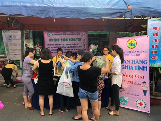 Quan Tan Phu: Soi noi, yeu thuong voi gian hang '5.000 dong nghia tinh'