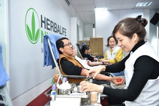 Thành viên độc lập và nhân viên Herbalife Việt Nam hưởng ứng mạnh mẽ ngày hiến máu tình nguyện