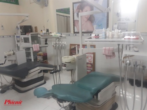 Nha sĩ dỏm gỡ niêm phong, mở phòng khám dụ bệnh nhân