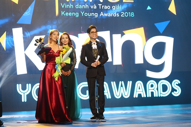 Bich Phuong, Vu Cat Tuong thang dam tai 'Keeng Young Awards 2018'