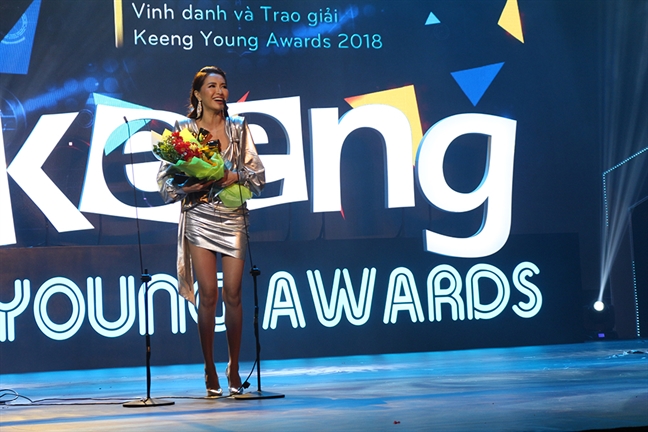 Bich Phuong, Vu Cat Tuong thang dam tai 'Keeng Young Awards 2018'