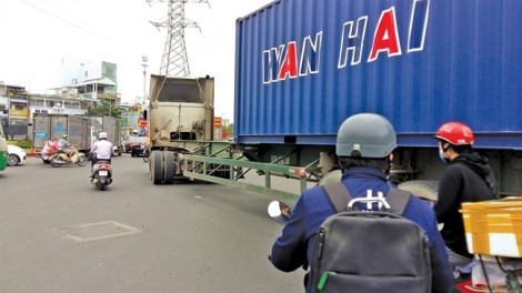 'Hung thần' container và sự thờ ơ đáng sợ