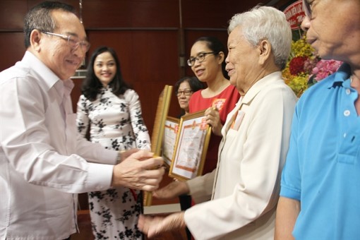 Tiết kiệm điện là tiết kiệm tiền