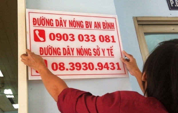 Cho 4 nhan vien y te nghi viec vi bi phan anh qua duong day nong Bo Y te