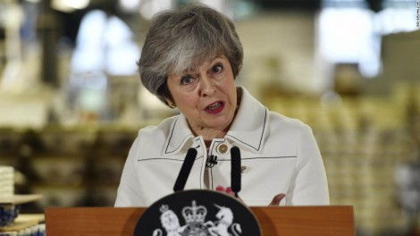 Thủ tướng Anh thất bại, Brexit đứng giữa ngã ba đường