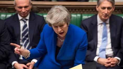Chính phủ Anh vượt qua cuộc bỏ phiếu bất tín nhiệm