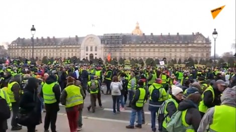 Người biểu tình ‘áo vàng’ tiếp tục tuần hành tại Paris vào tuần thứ 10 liên tiếp