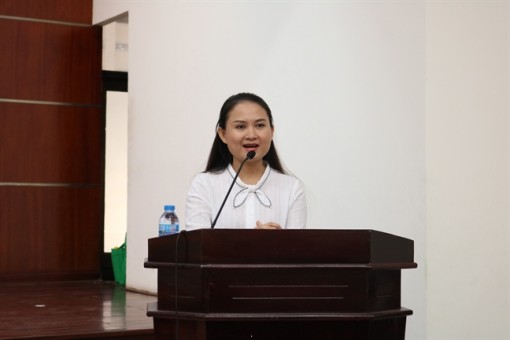 Hội LHPN TP.HCM: Tặng quà mừng năm mới cho hội viên có hoàn cảnh khó khăn tại quận 8 và quận 12