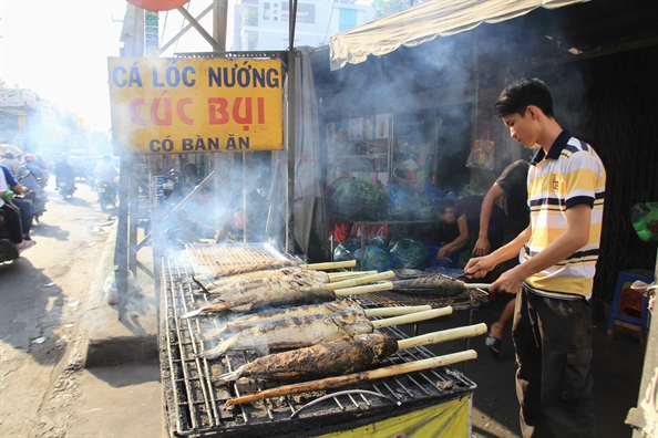 Ban gap 4 lan ngay thuong, con duong day mui ca nuong ngay 23 thang Chap