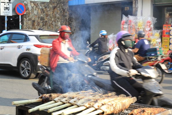 Ban gap 4 lan ngay thuong, con duong day mui ca nuong ngay 23 thang Chap