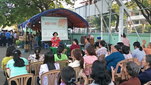 Quận Phú Nhuận: Cùng trang trí nhà cửa đón tết