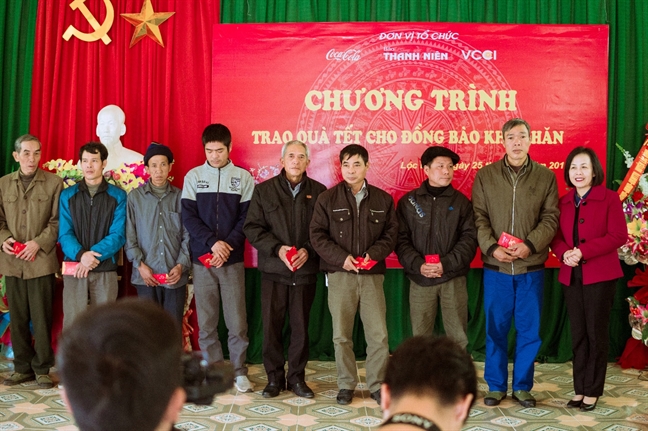 Giai golf tu thien 'Gan ket yeu thuong 2019' trao qua tet cho dong bao huyen mien nui Loc Binh, tinh Lang Son