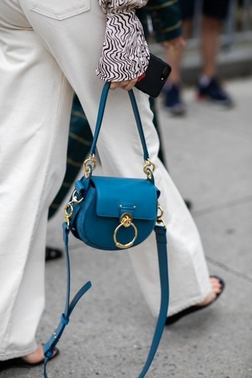 Biến hóa sang chảnh ngày tết với 5 món phụ kiện