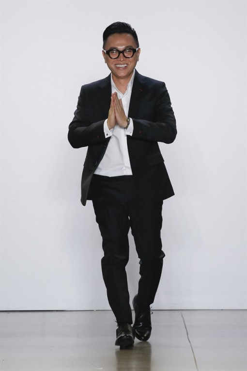 Công Trí thổi hồn cho Lãnh Mỹ A trên sàn diễn thời trang New York