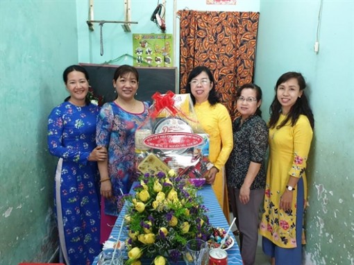 Hội LHPN TP.HCM thăm và chúc mừng Tết Nguyên tiêu