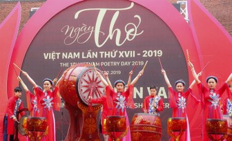 Ngày thơ Việt Nam: Không quên những người đã nằm xuống