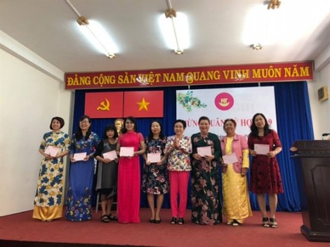 Hội Nữ trí thức TP.HCM trao tặng 58 xe đạp cho học sinh nghèo tỉnh Gia Lai