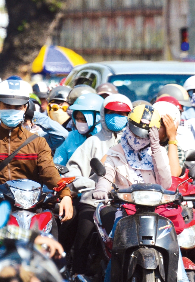 Sài Gòn nắng đuổi, ai nấy thi nhau chạy Sai Gon nang duoi, ai nay thi nhau chay