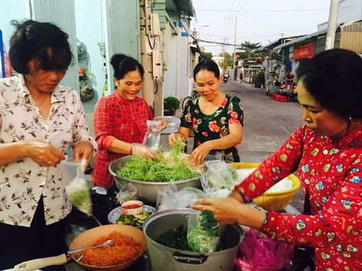 Huyen Nha Be: Hon 1.400 suat an chay mien phi cho nguoi ngheo