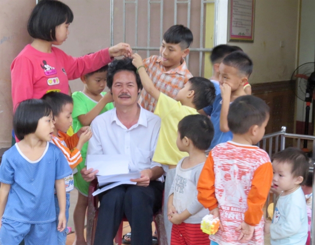 Nguoi cha chung cua nhung manh doi bat hanh