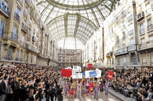 Với Karl Lagefeld có gì là không thể