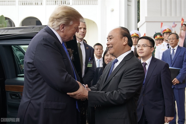 Tong thong Trump moi Tong Bi thu, Chu tich nuoc Nguyen Phu Trong tham chinh thuc My nam 2019