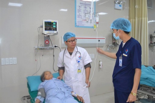 Nữ bệnh nhân ở Phú Thọ ngộ độc thuốc tê khi đang sinh thiết khối u