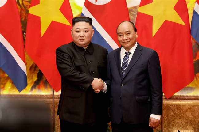 Nha lanh dao Trieu Tien Kim Jong-un vieng lang Chu tich Ho Chi Minh