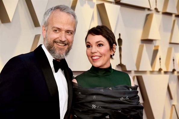 Olivia Colman: 'Chi can co gia dinh'