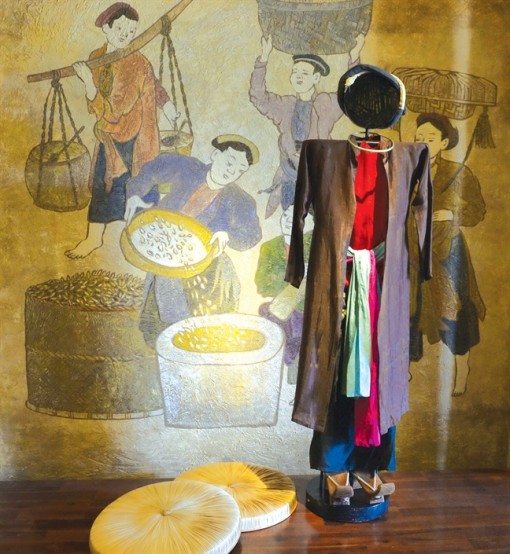 Sự chuyển động của chiếc áo dài