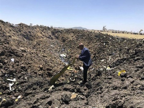 Những hình ảnh tang thương vụ tai nạn máy bay Ethiopia