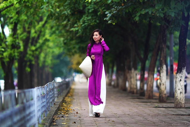 Hien ke de ao dai 'phuc sinh' tren dat Hue