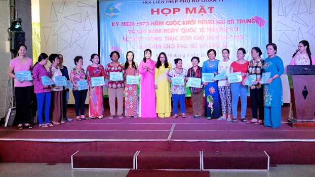 Phu nu quan 11 hien mau tinh nguyen, huong ung thi dua thuc hien chu de nam 2019