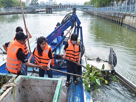 Cùng trải nghiệm 'thử thách dọn rác'