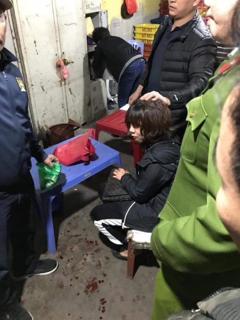 Cướp nổ súng ở chợ Long Biên, một phụ nữ bị thương