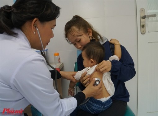 Sài Gòn nóng khó chịu, hơn 11.000 trẻ nhập viện