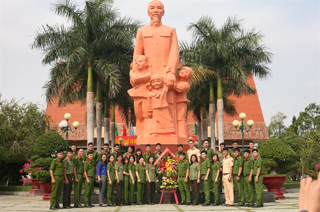 Ve tham Truong Duc Thanh